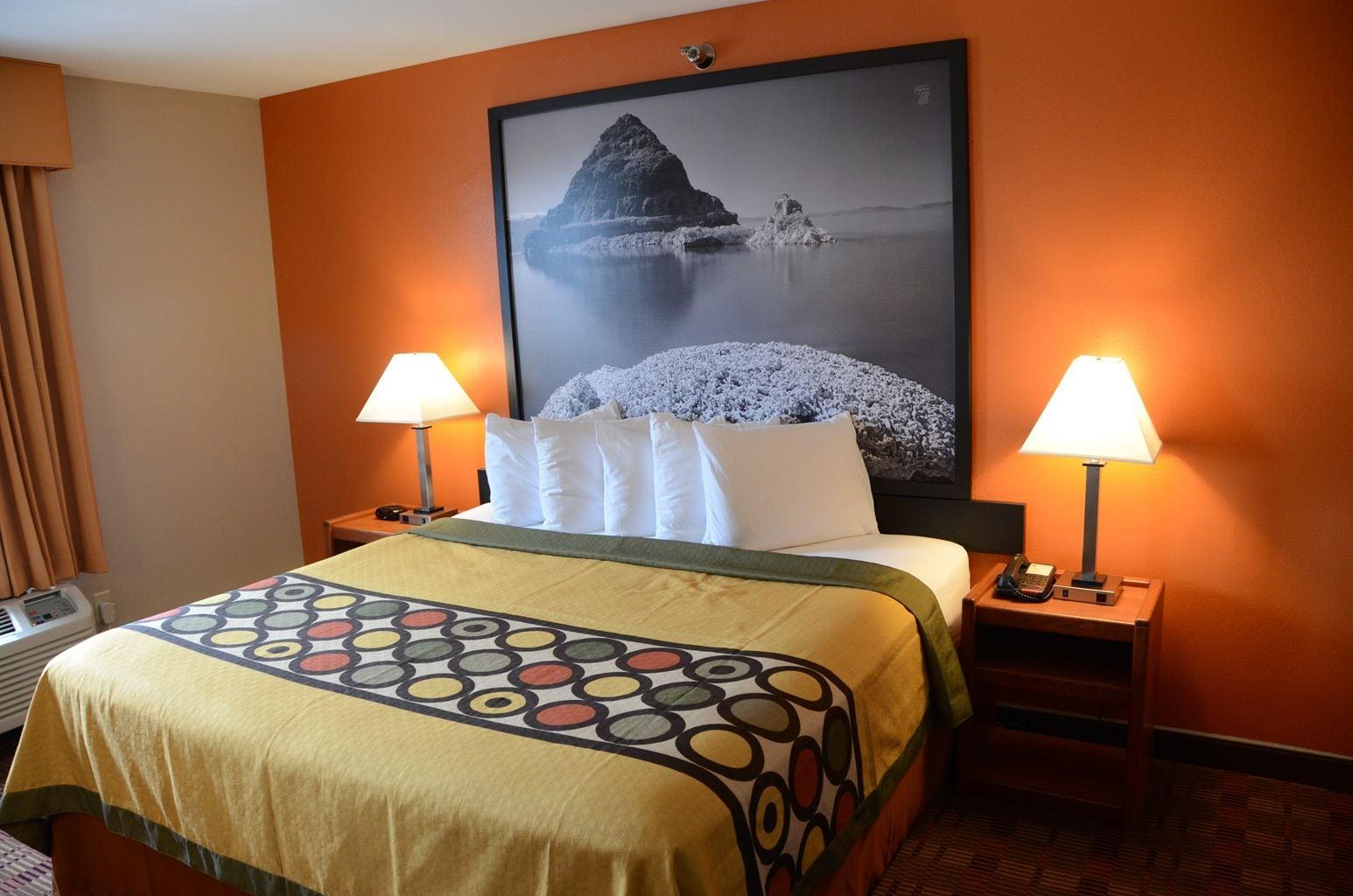 Super 8 By Wyndham Louisville/Expo Center Экстерьер фото