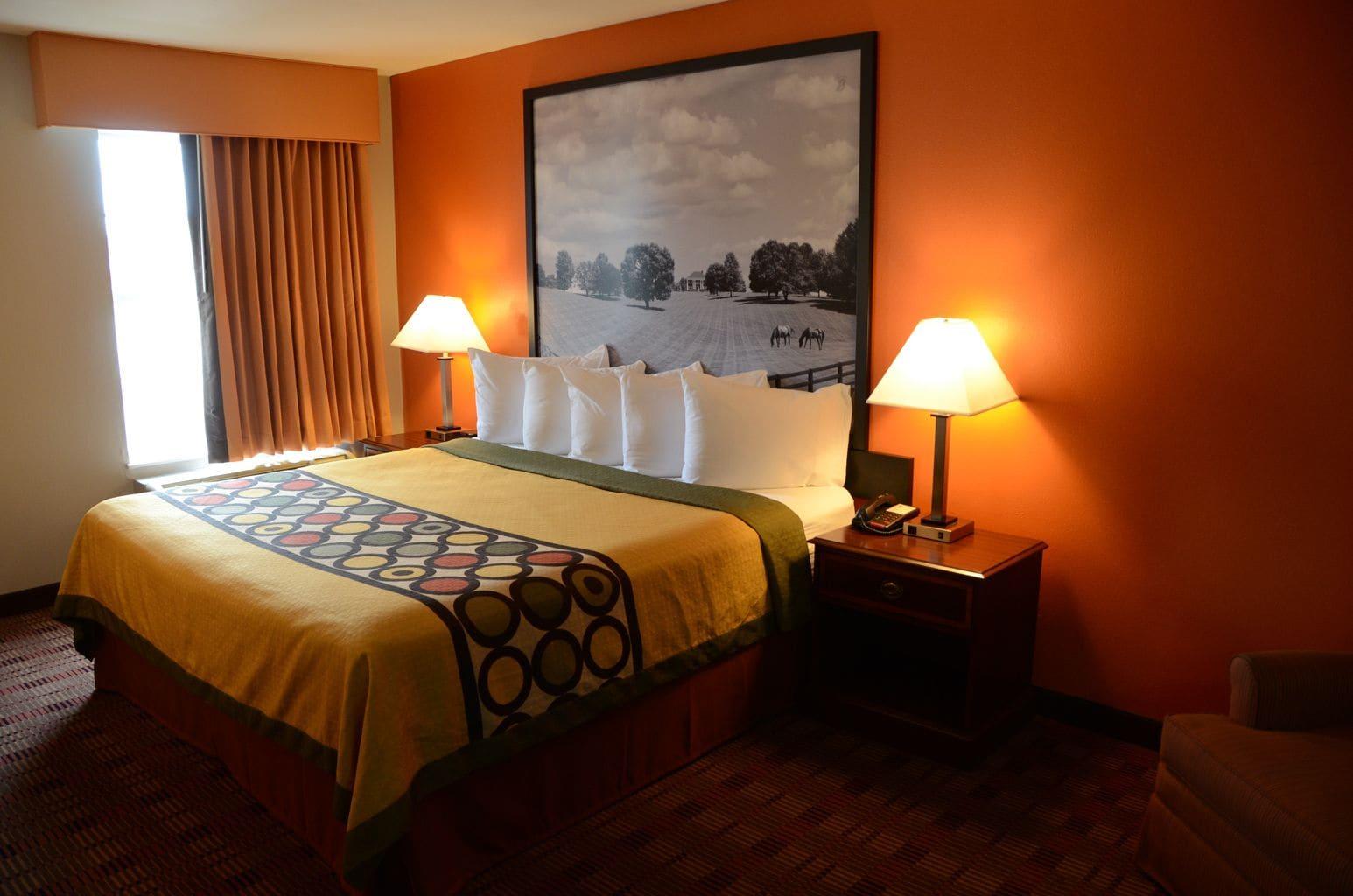 Super 8 By Wyndham Louisville/Expo Center Экстерьер фото